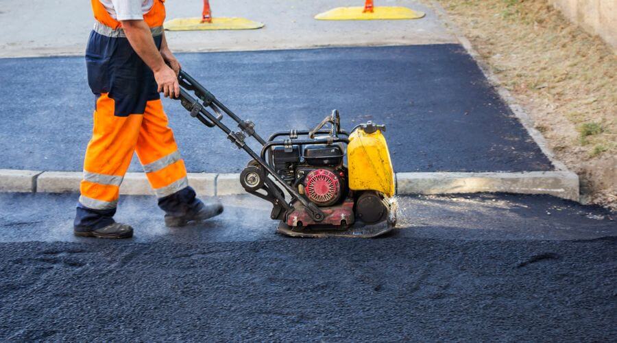 Professional gutter cleaning in Jaroso, CO